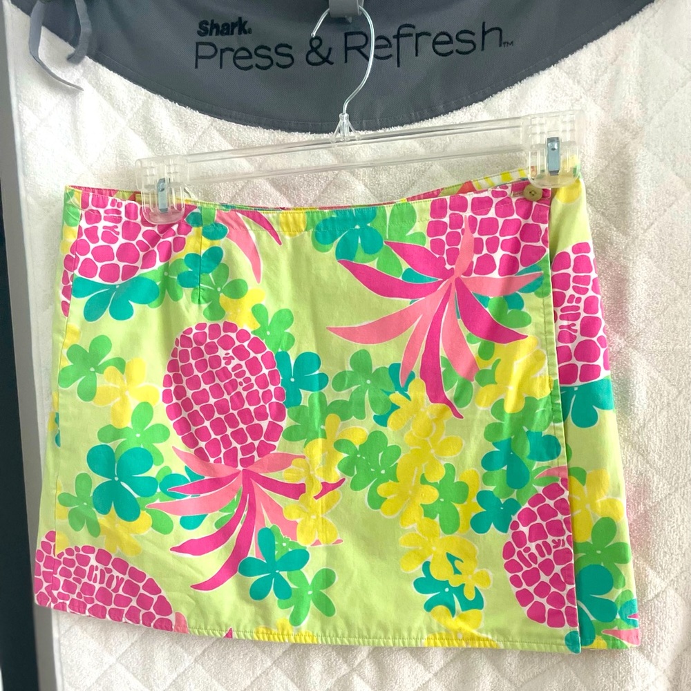 Lilly Pulitzer reversible wrap skirt ( pineapple )